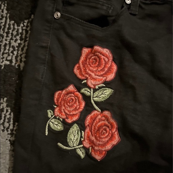 Bundle of embroidered denim jeans - Picture 9 of 12